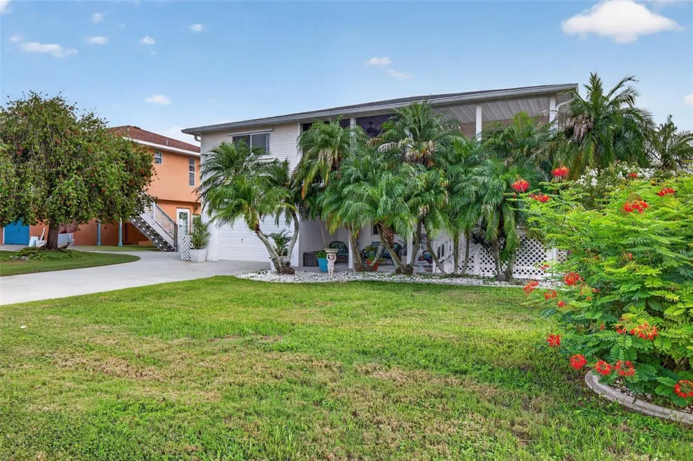 7611 MAKO DRIVE Hudson, FL 34667