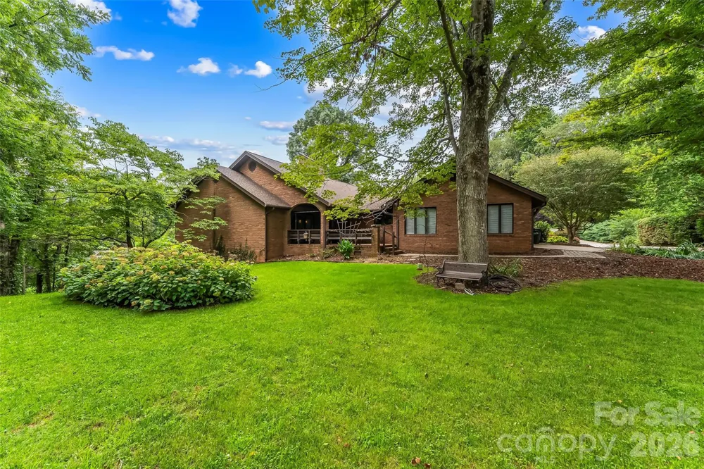 60 Monte Vista Drive Waynesville, NC 28786