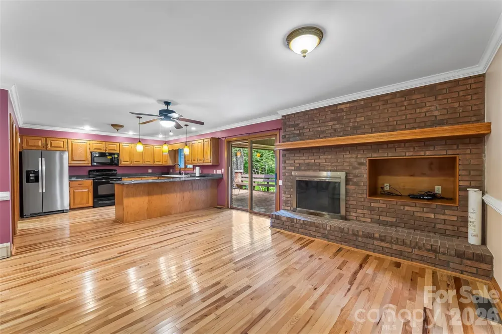 60 Monte Vista Drive Waynesville, NC 28786