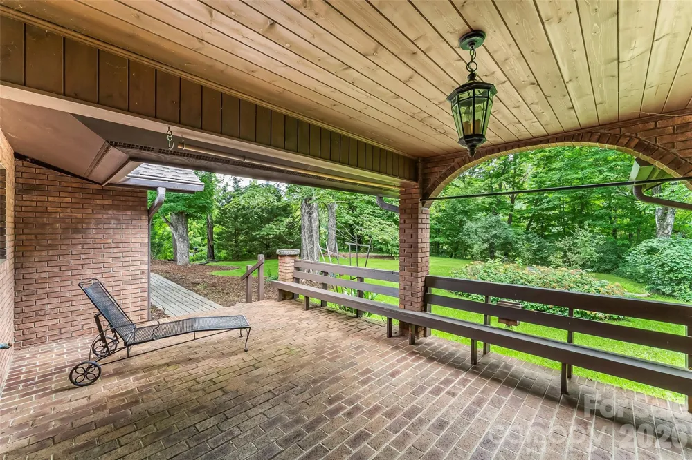 60 Monte Vista Drive Waynesville, NC 28786