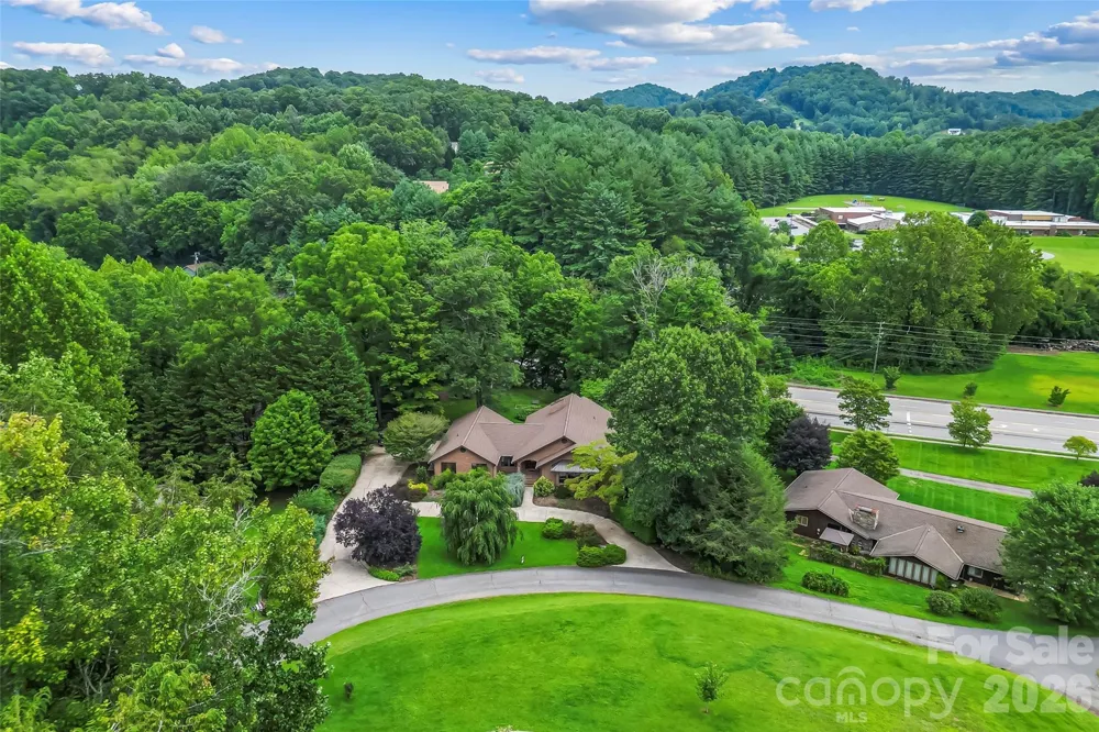 60 Monte Vista Drive Waynesville, NC 28786