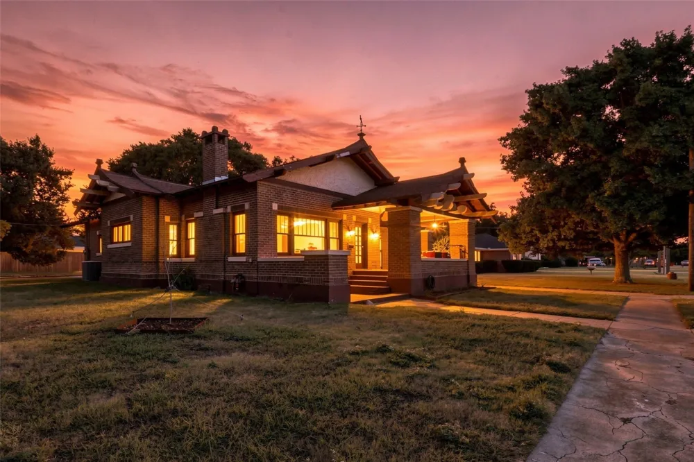 701 Pecan Street Honey Grove, TX 75446