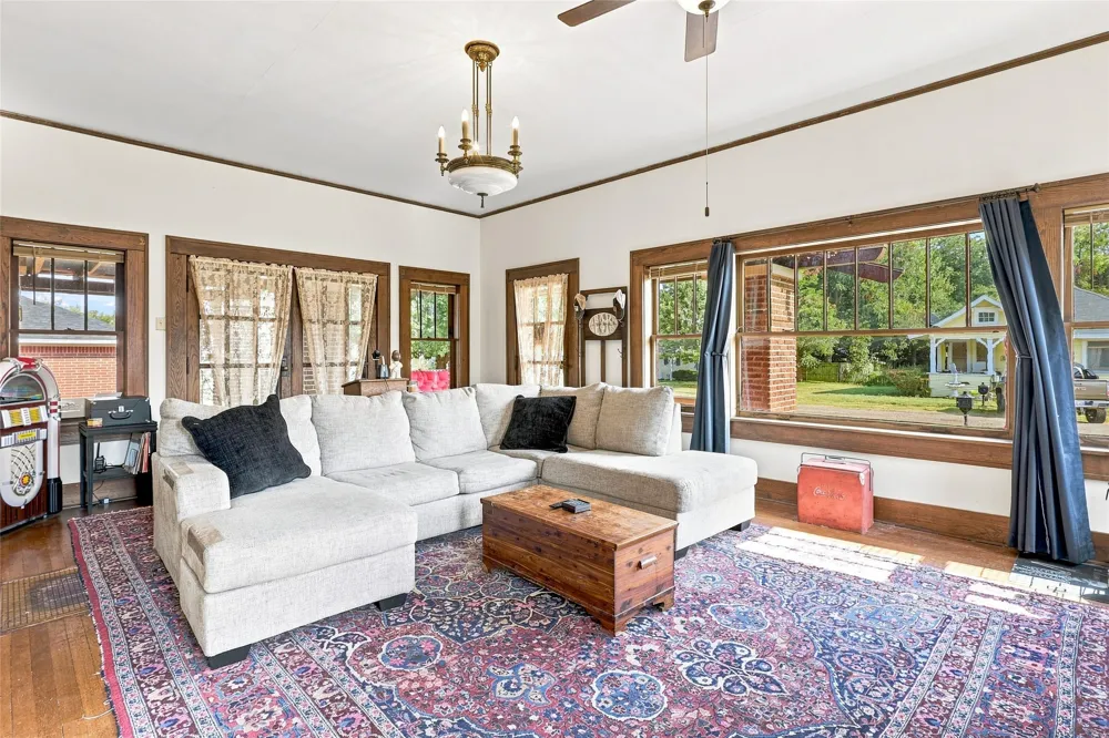 701 Pecan Street Honey Grove, TX 75446
