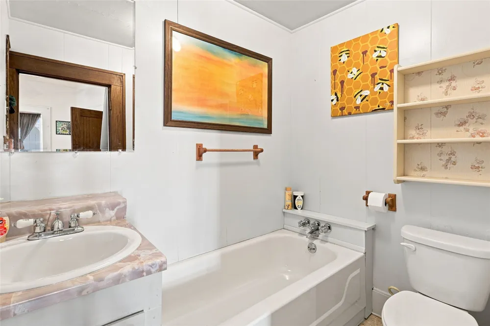 701 Pecan Street Honey Grove, TX 75446