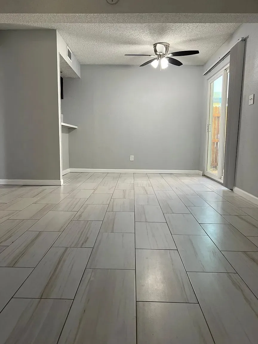 711 Harbour Town Drive #3 Lake Dallas, TX 75065