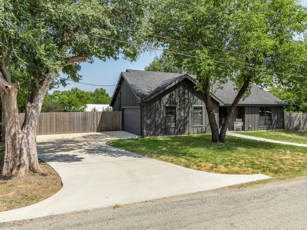 100 Hoover Avenue Whitney, TX 76692