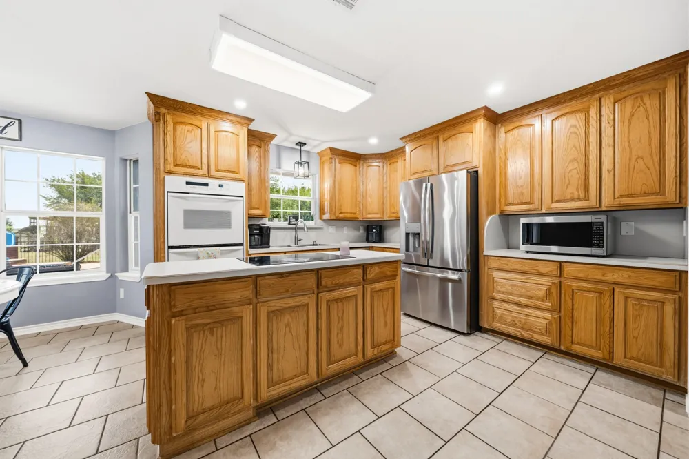 900 E Chad Street Whitney, TX 76692
