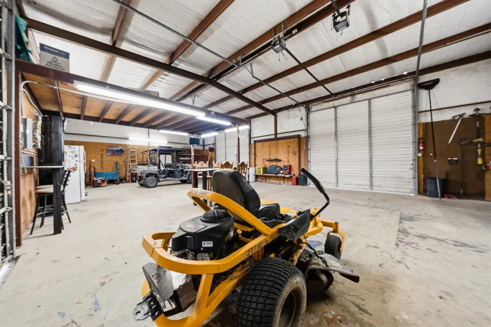 900 E Chad Street Whitney, TX 76692