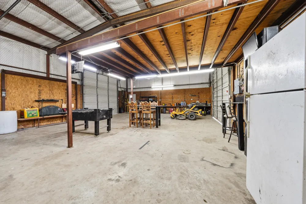 900 E Chad Street Whitney, TX 76692