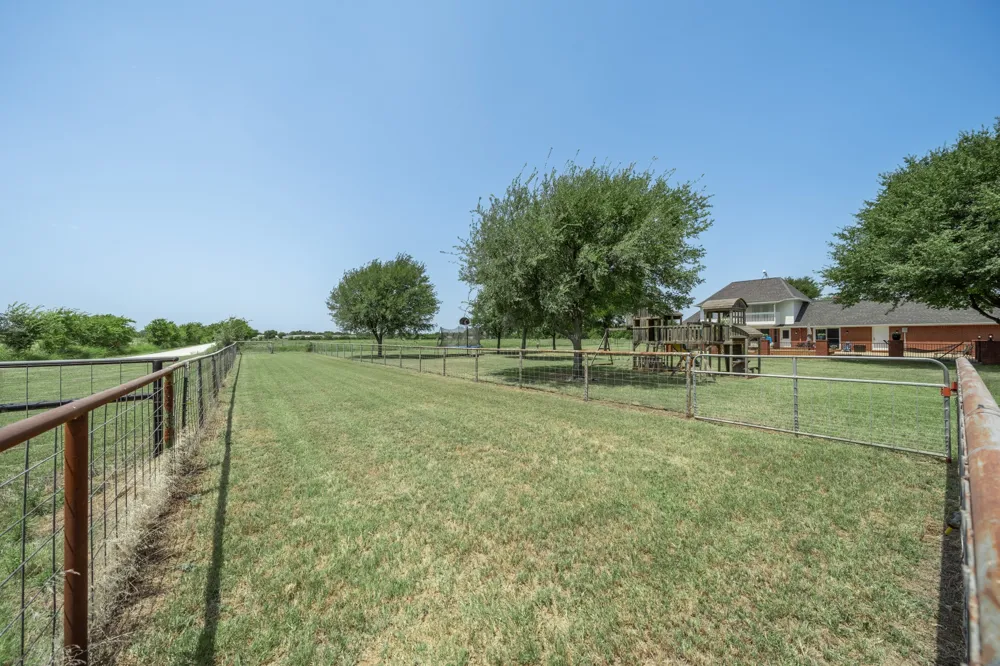 900 E Chad Street Whitney, TX 76692