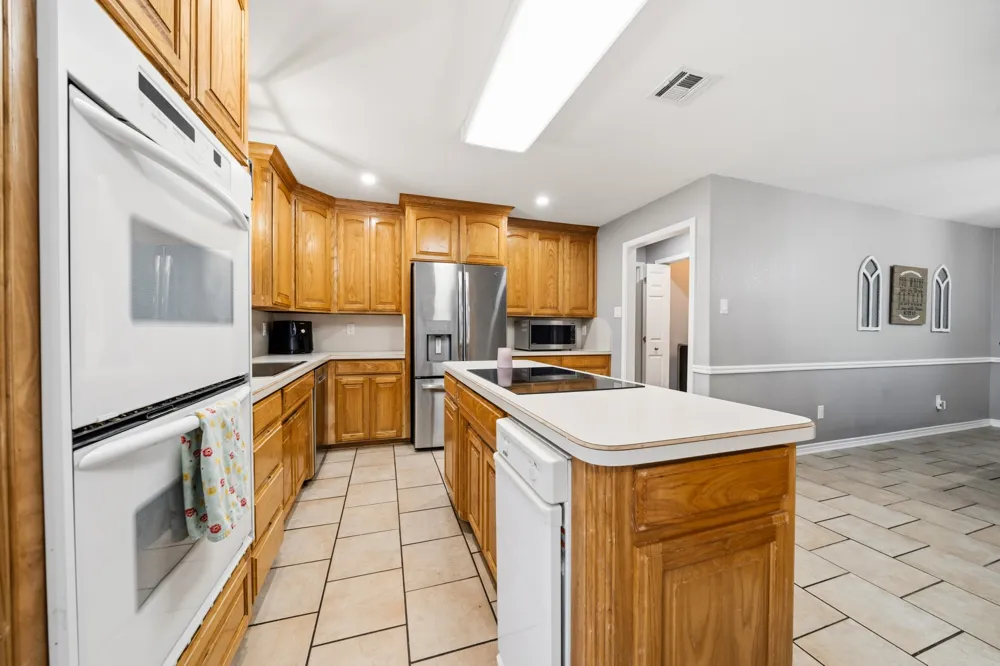 900 E Chad Street Whitney, TX 76692