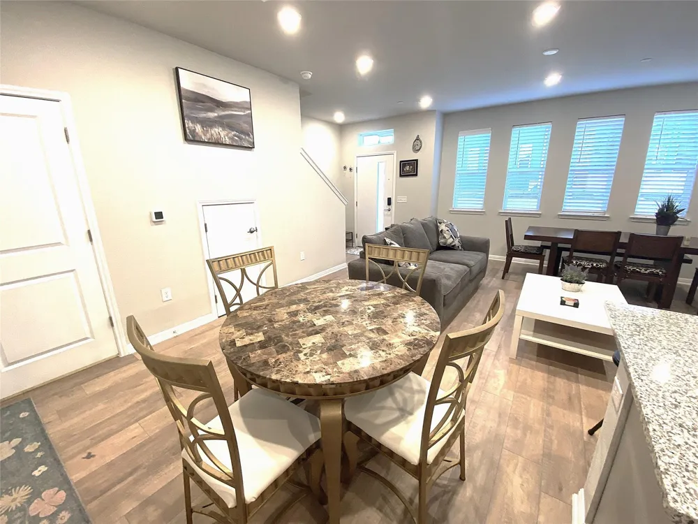 9015 Cattle Baron Path #1802 Austin, TX 78747