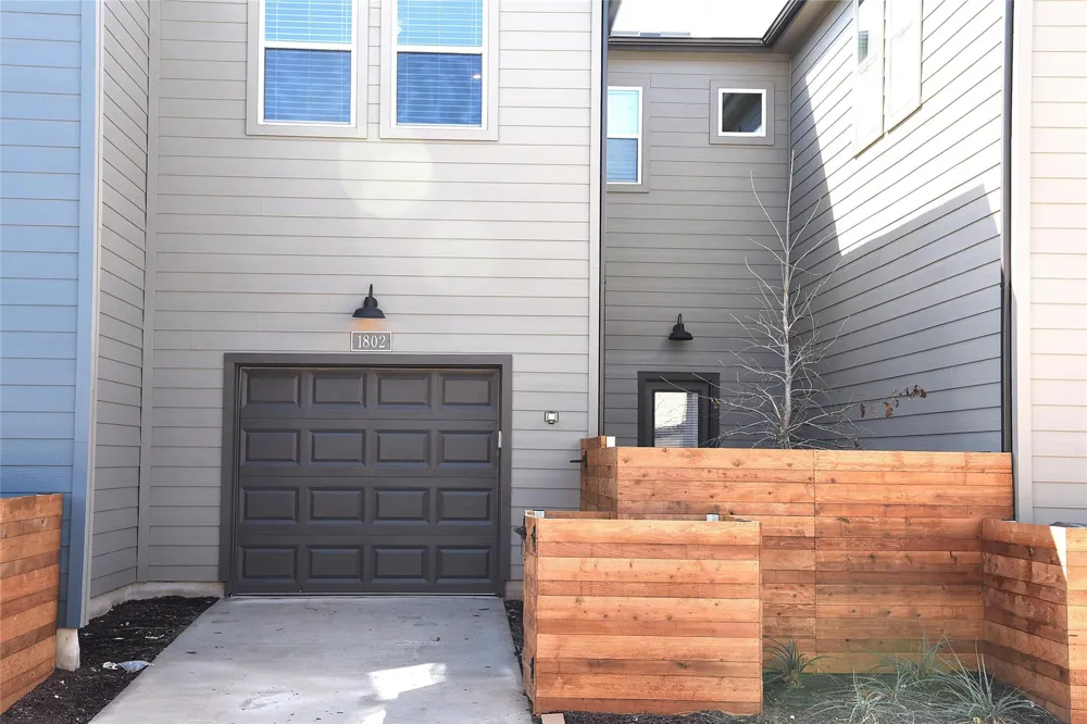 9015 Cattle Baron Path #1802 Austin, TX 78747