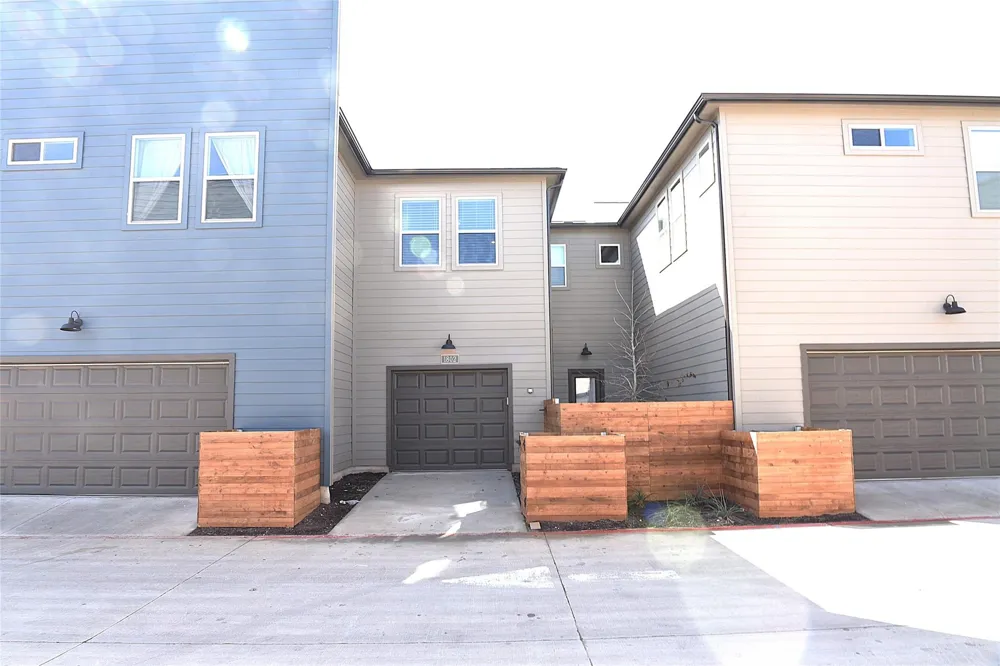 9015 Cattle Baron Path #1802 Austin, TX 78747