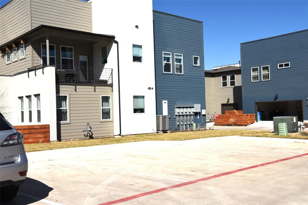 9015 Cattle Baron Path #1802 Austin, TX 78747