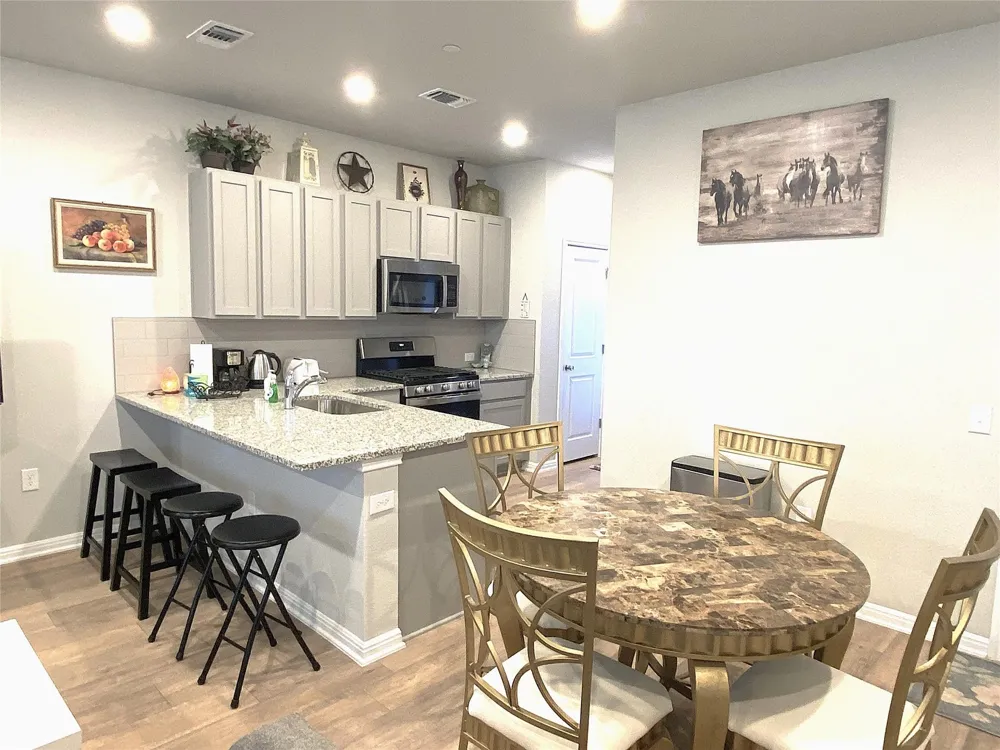 9015 Cattle Baron Path #1802 Austin, TX 78747