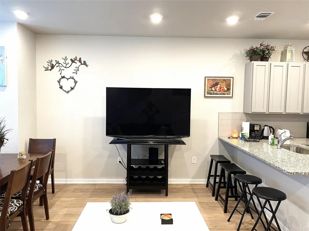 9015 Cattle Baron Path #1802 Austin, TX 78747
