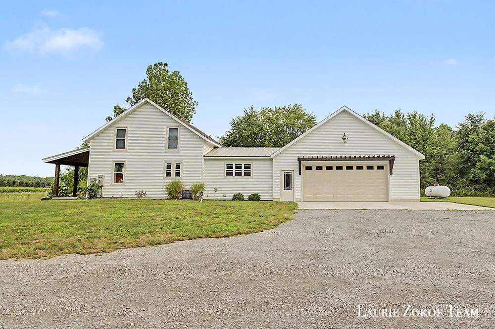 16740 24th Avenue Coopersville, MI 49404