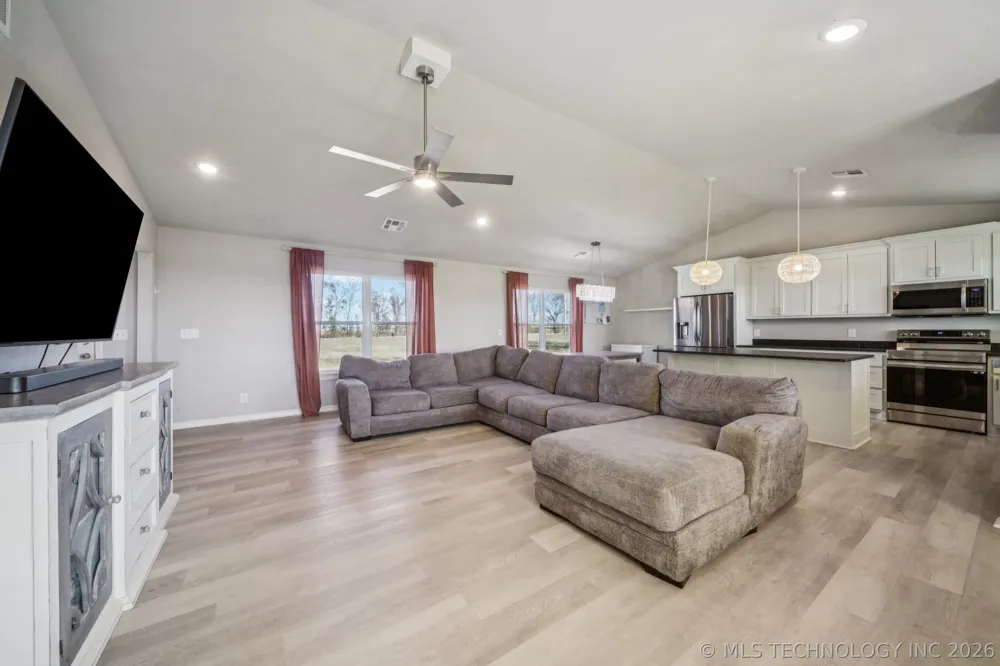 2152 E 430 ROAD Adair, OK 74330