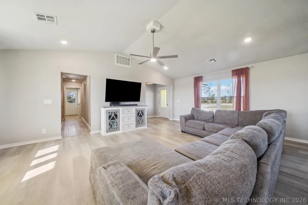 2152 E 430 ROAD Adair, OK 74330