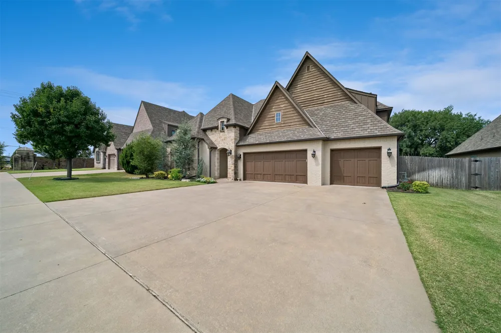 11026 S Kennedy Street Jenks, OK 74037