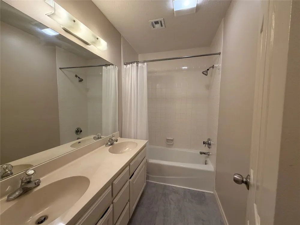 9203 S 73rd East Avenue Tulsa, OK 74133
