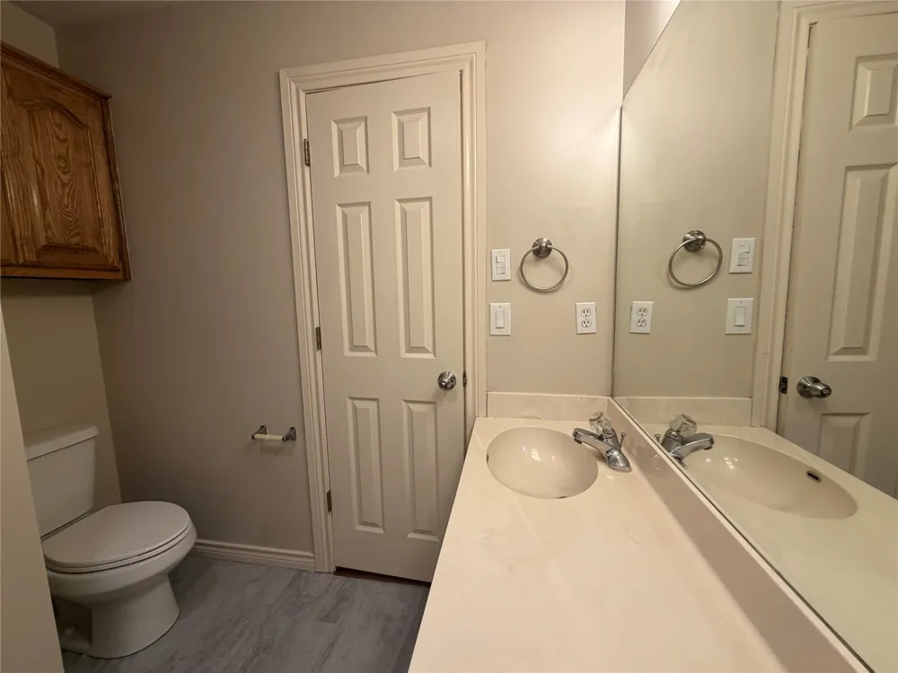 9203 S 73rd East Avenue Tulsa, OK 74133