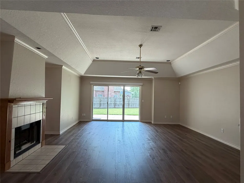9203 S 73rd East Avenue Tulsa, OK 74133