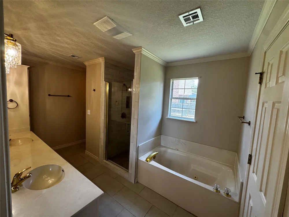 9203 S 73rd East Avenue Tulsa, OK 74133