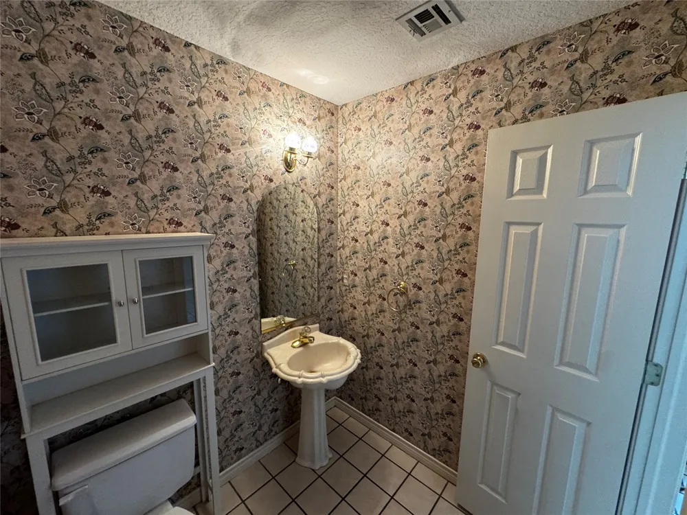 9203 S 73rd East Avenue Tulsa, OK 74133