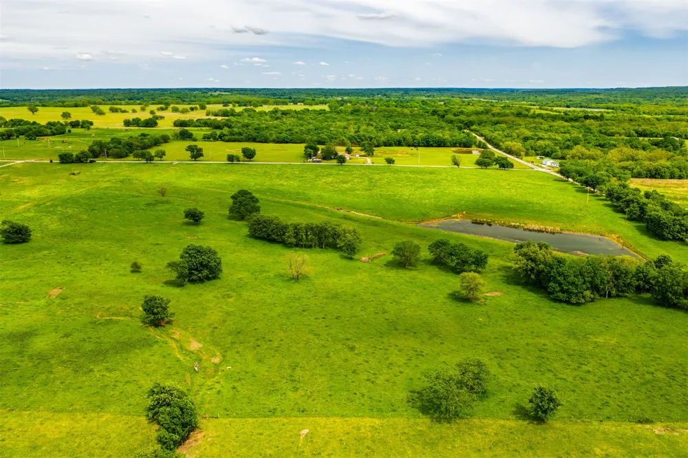 40 S 4190 ROAD Claremore, OK 74017
