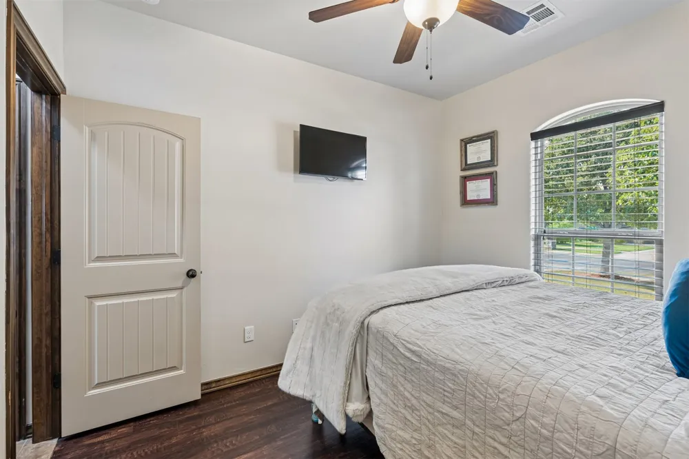 636 NE 23rd Moore, OK 73160