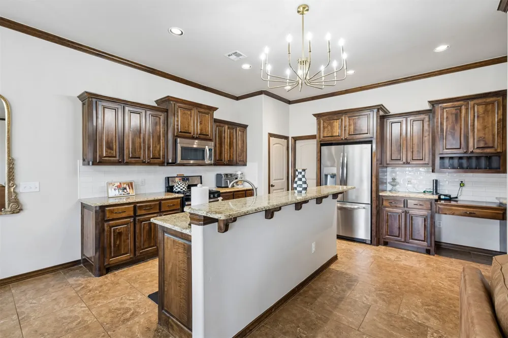 636 NE 23rd Moore, OK 73160