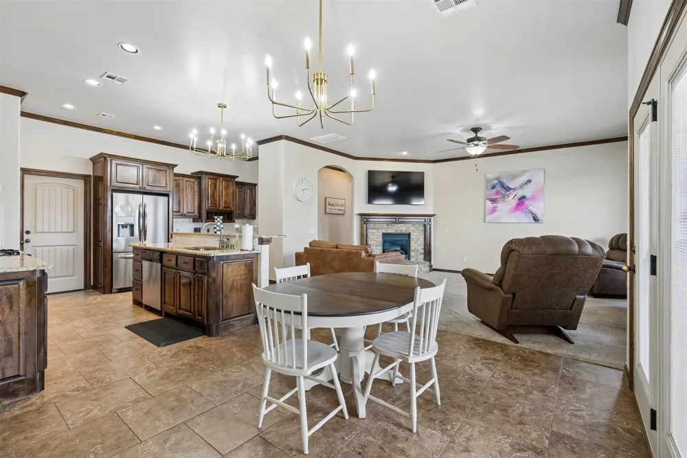 636 NE 23rd Moore, OK 73160