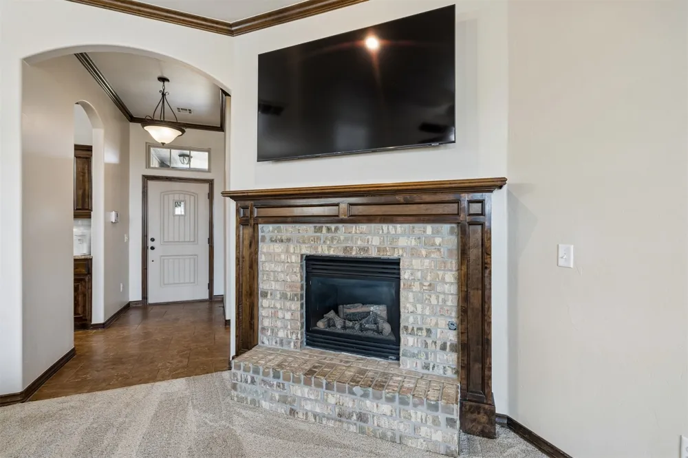 636 NE 23rd Moore, OK 73160