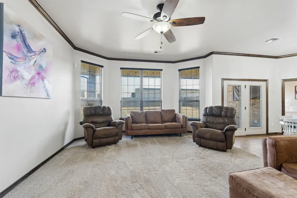636 NE 23rd Moore, OK 73160