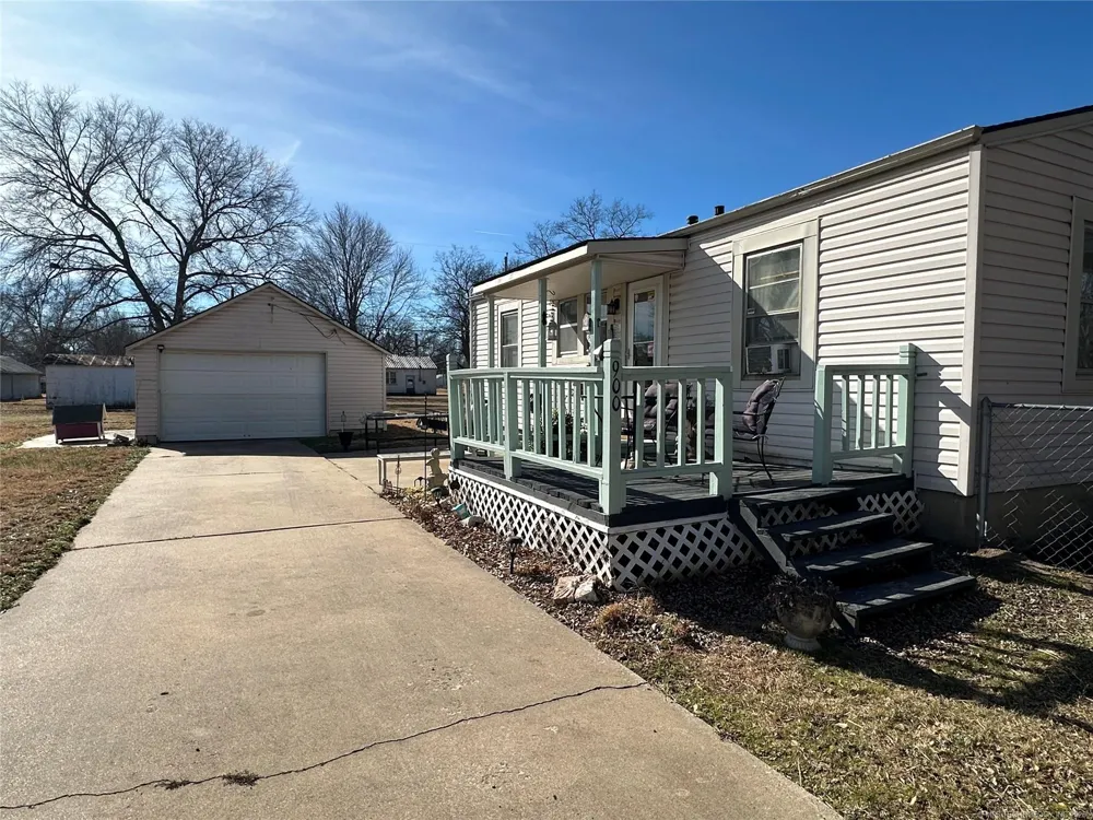 900 W 10th Street Okmulgee, OK 74447