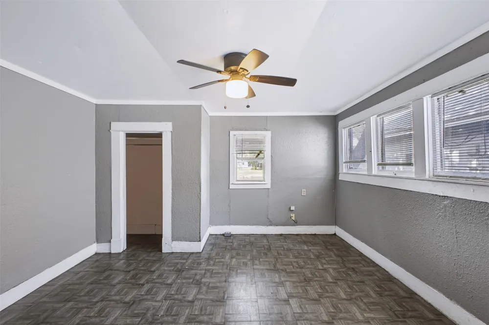 928 E Corona Ada, OK 74820