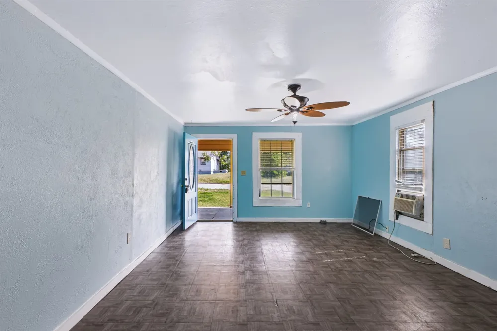 928 E Corona Ada, OK 74820