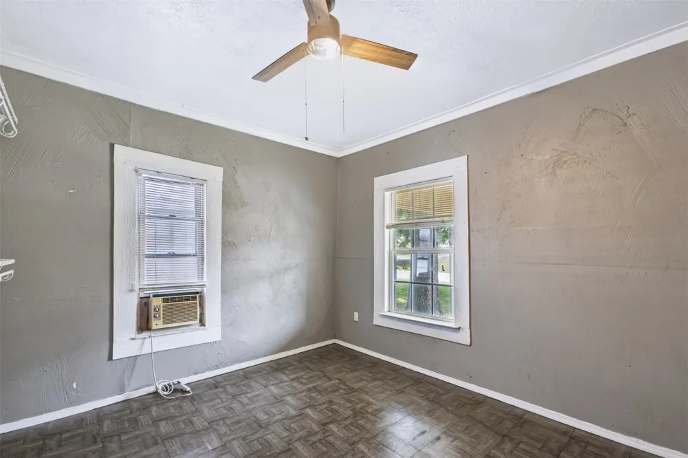 928 E Corona Ada, OK 74820