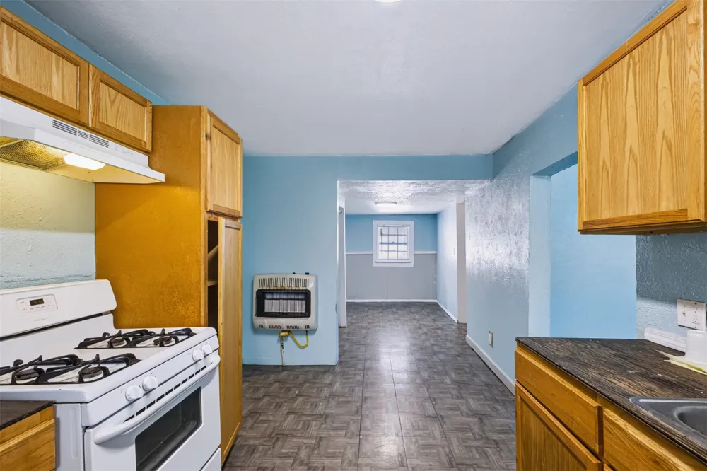 928 E Corona Ada, OK 74820