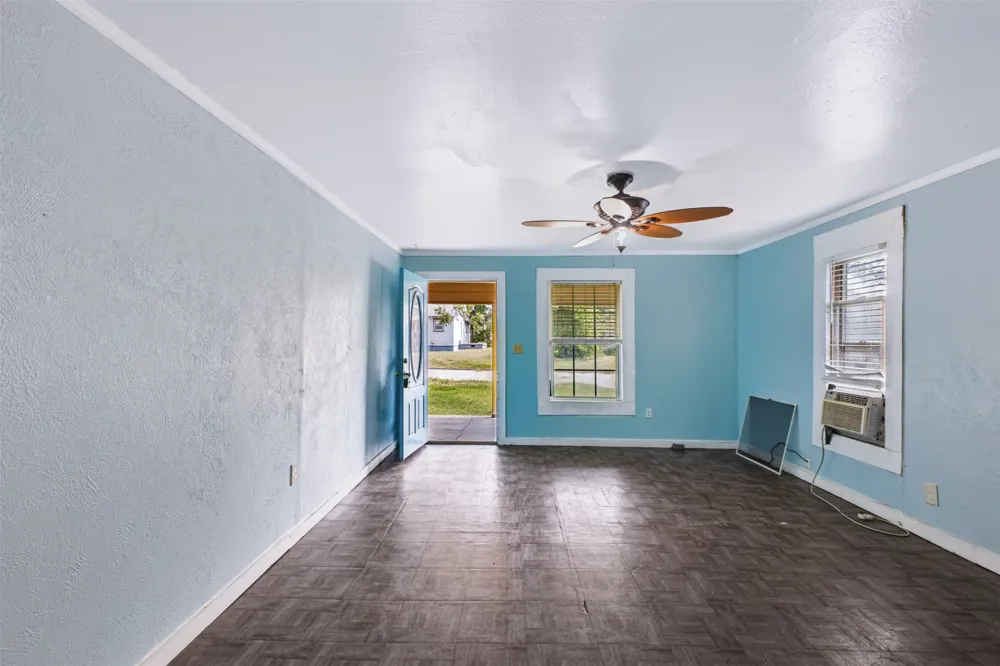 928 E Corona Ada, OK 74820