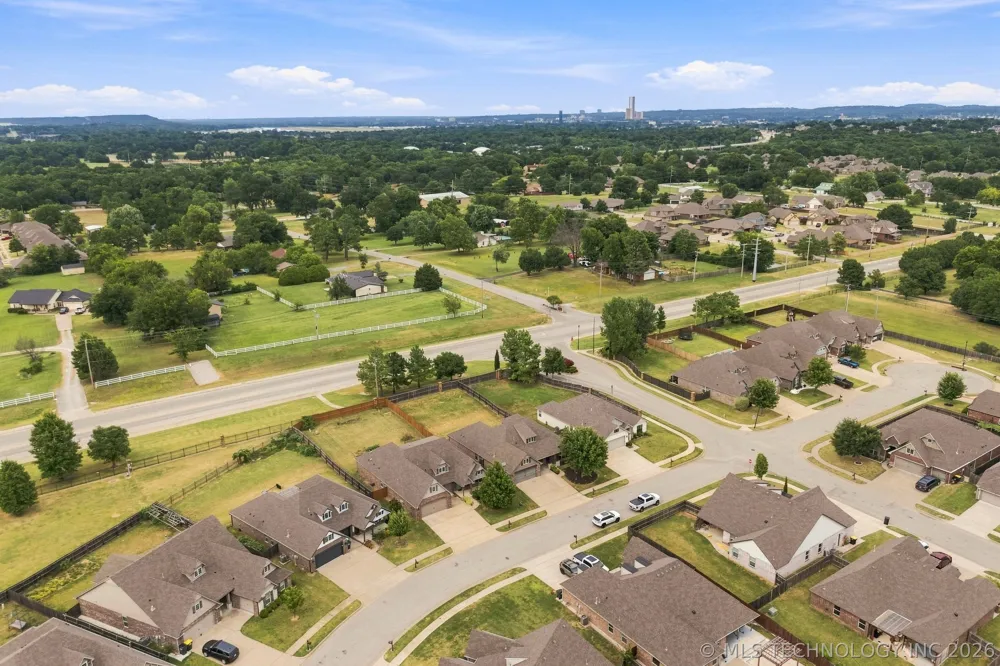 2605 W 111th Place S Jenks, OK 74037
