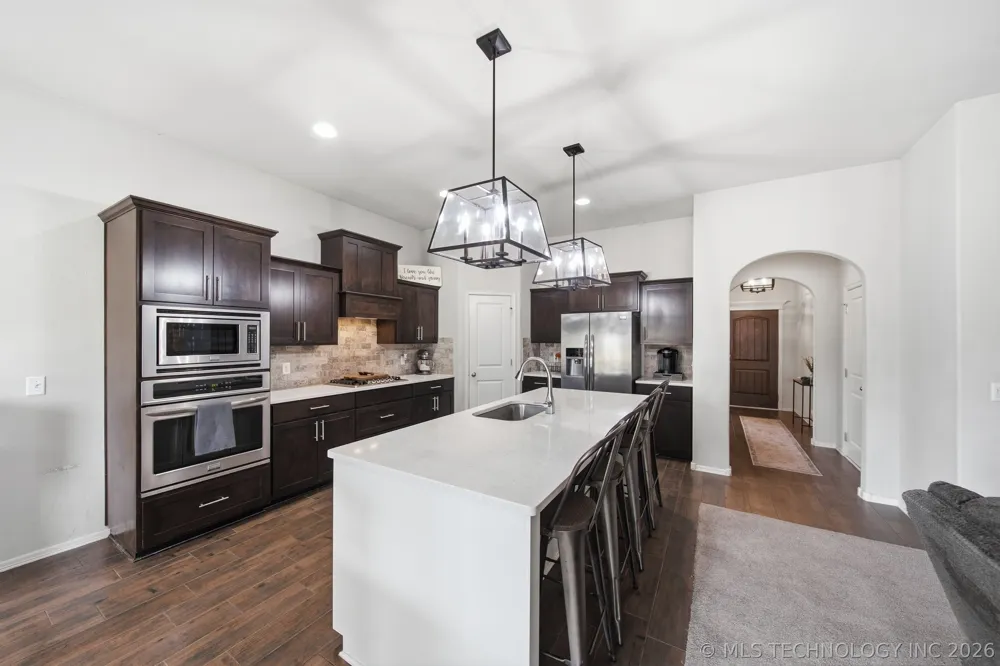 2605 W 111th Place S Jenks, OK 74037
