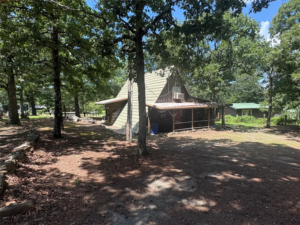 979 County Line Road Eufaula, OK 74432