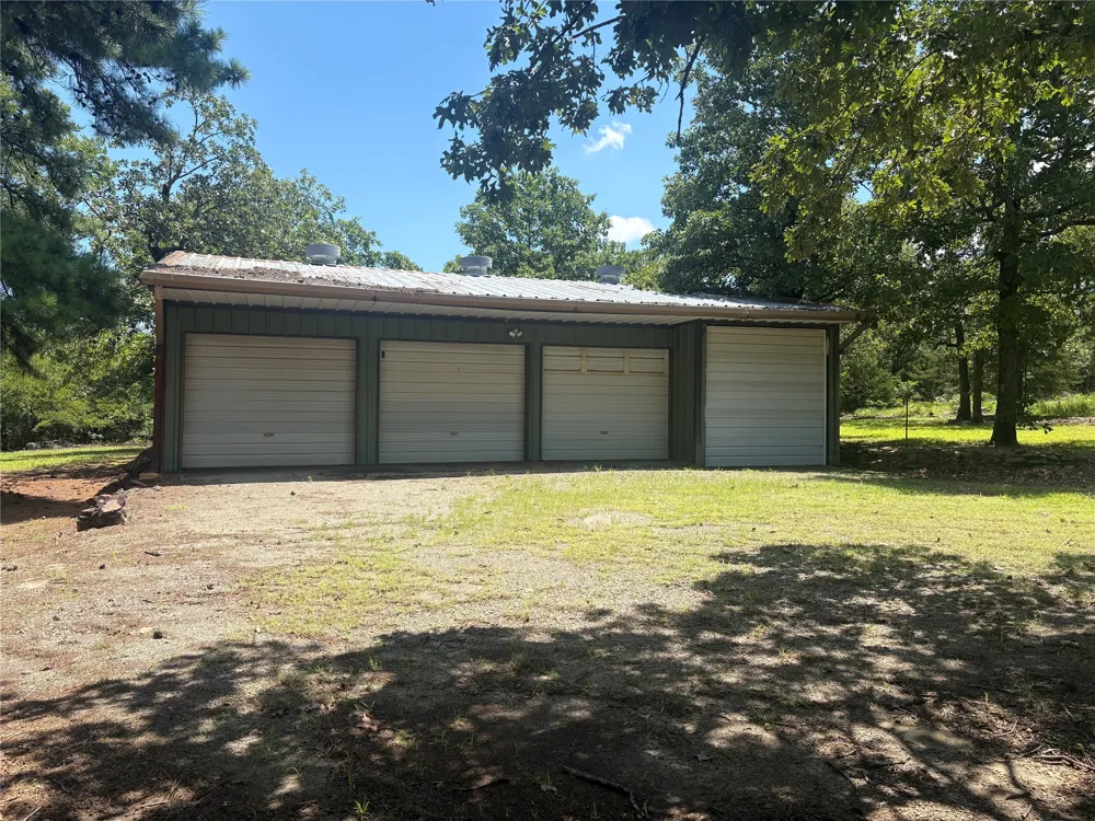 979 County Line Road Eufaula, OK 74432