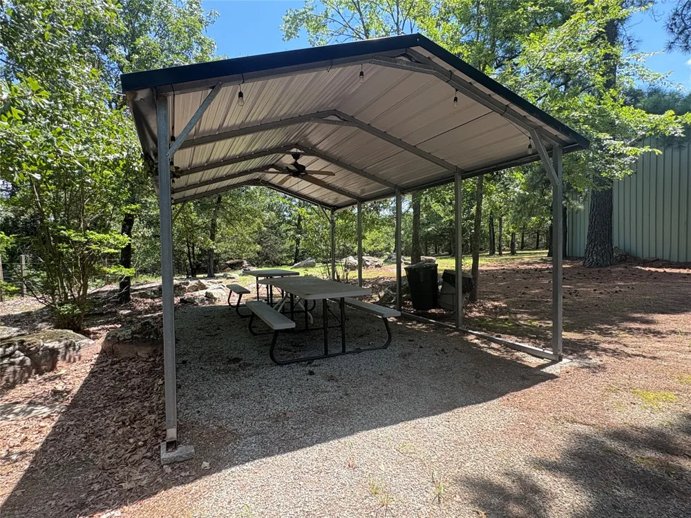 979 County Line Road Eufaula, OK 74432