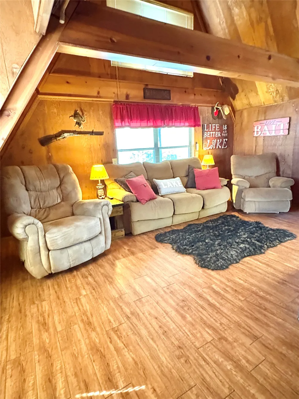 979 County Line Road Eufaula, OK 74432
