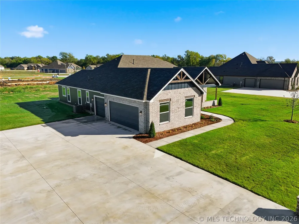 16315 E 101st Street Owasso, OK 74055