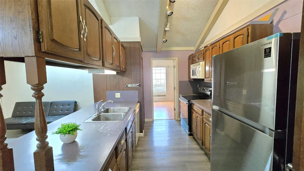 1525 County Line Road E Fort Gibson, OK 74434